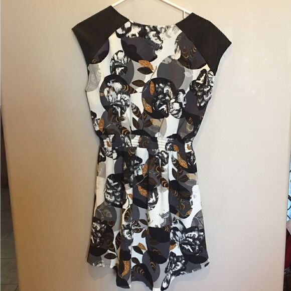 BAR III Floral Zip Front Mini Dress M - Picture 12 of 12